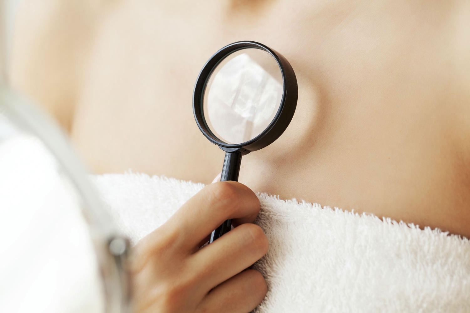 Read more about the article What Is the BioPhotonic Scanner? A Simple Guide to Skin Carotenoid Score